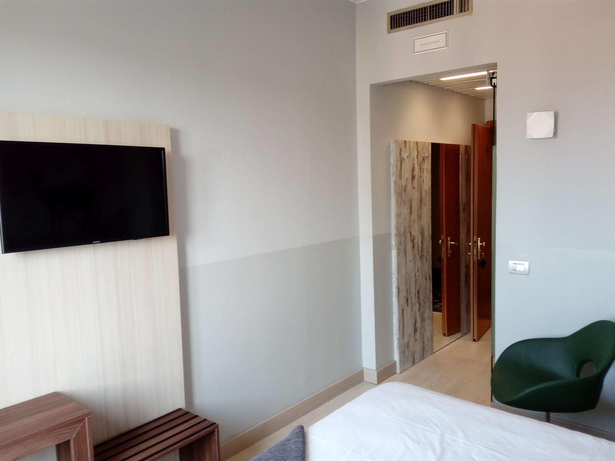 Milan Airport Malpensa Hotel Astoria Gallarate מראה חיצוני תמונה